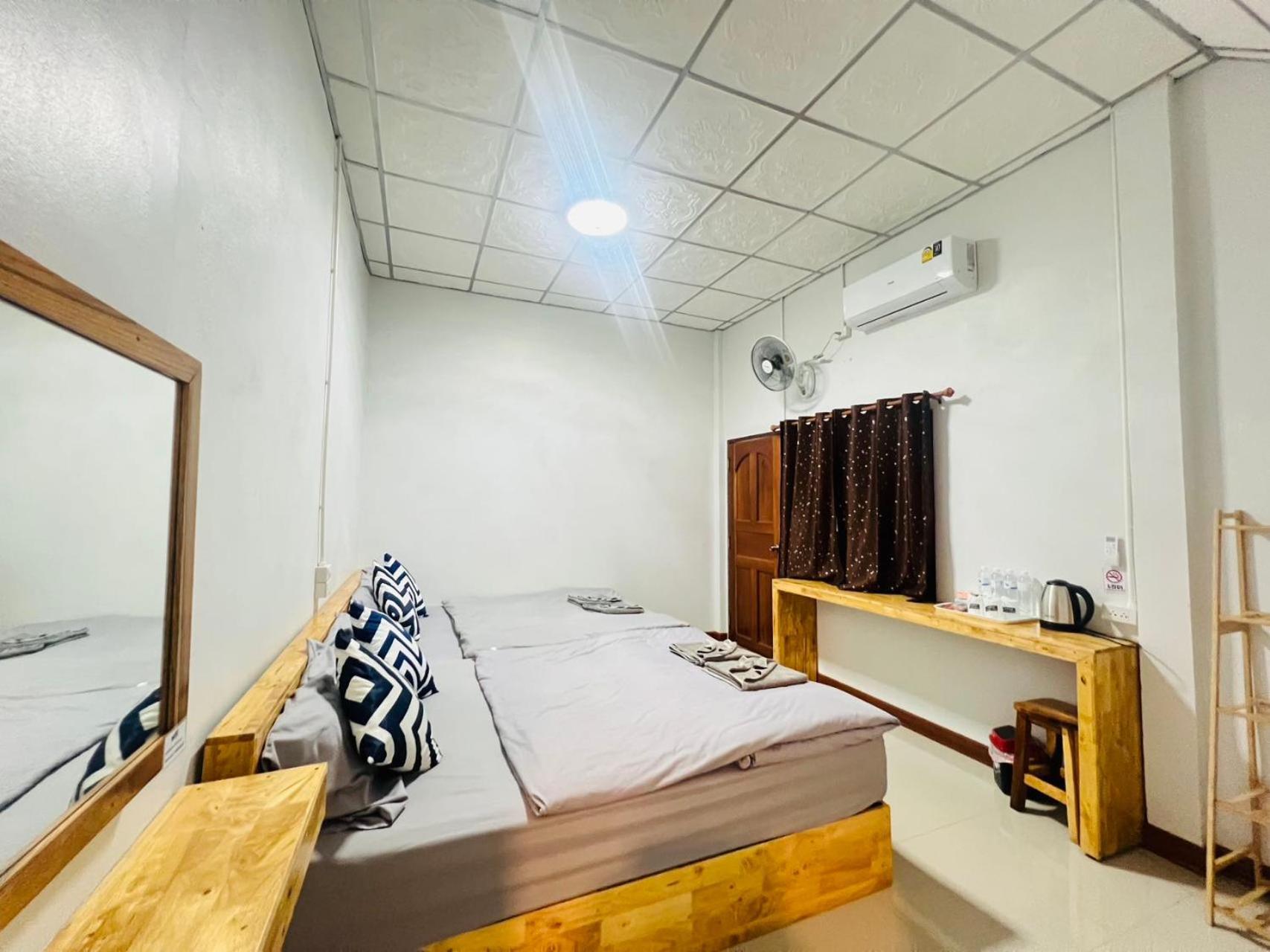 Lungwang Guest House Ban Rak Thai Eksteriør bilde
