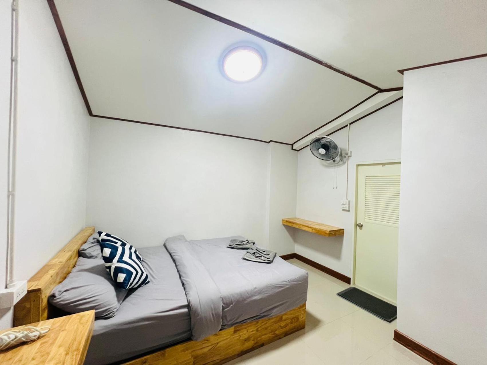 Lungwang Guest House Ban Rak Thai Eksteriør bilde
