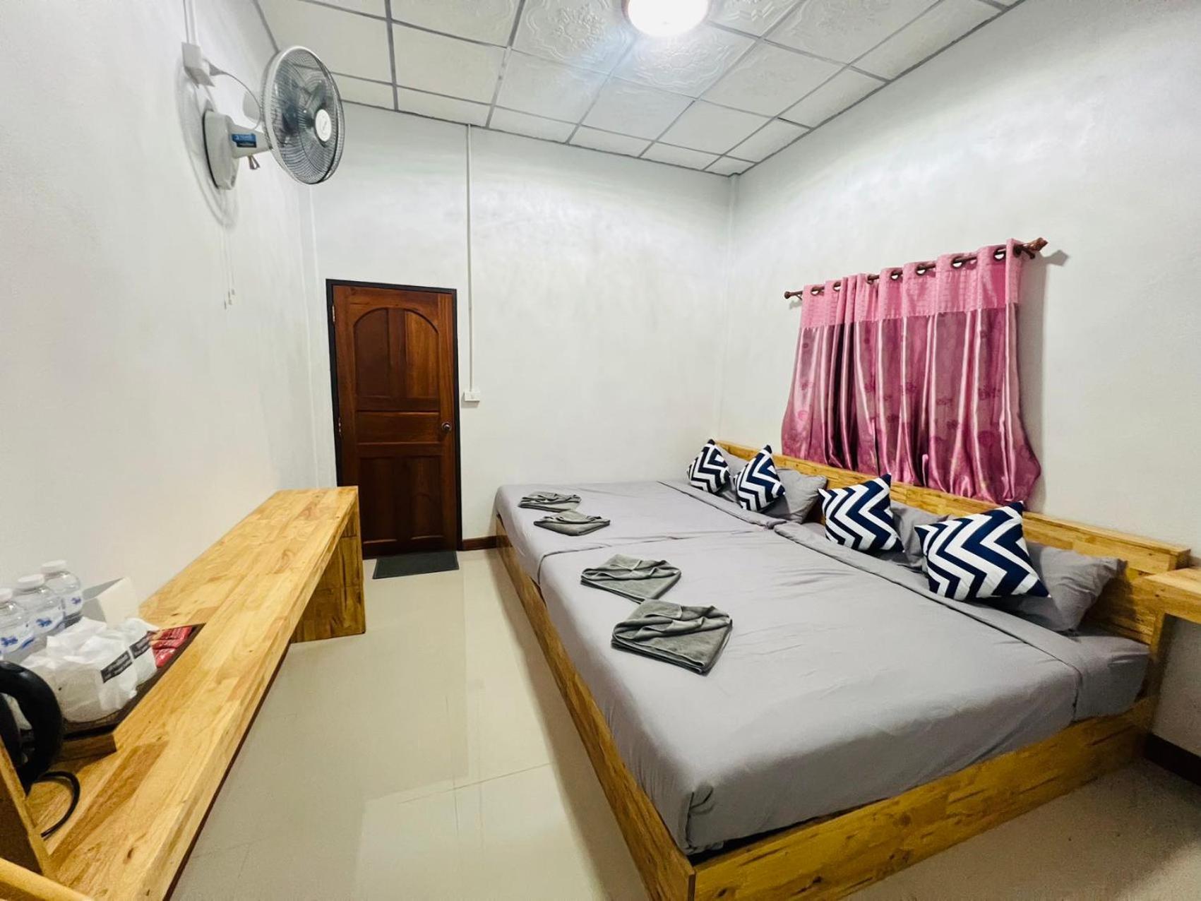 Lungwang Guest House Ban Rak Thai Eksteriør bilde