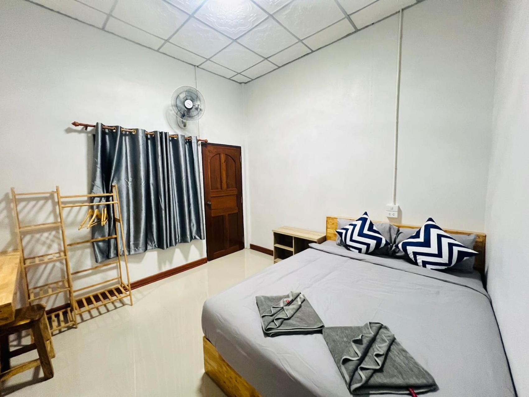 Lungwang Guest House Ban Rak Thai Eksteriør bilde